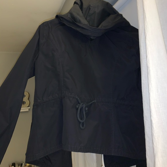 Hollister Co. Raincoat ☔️ - Picture 4 of 7